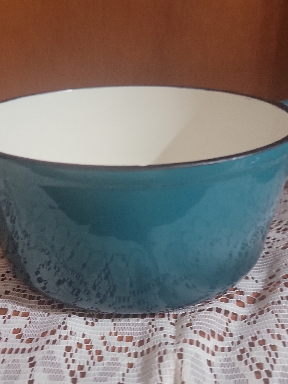 Basque Teal Enamel Saucepan with Lid 2 Qt - Picture 6 of 8